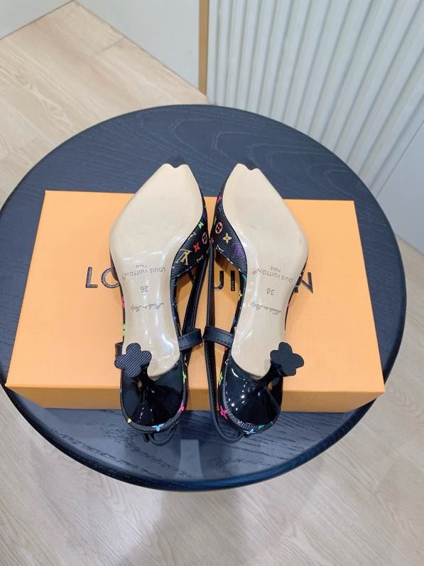 Босоножки фото 3