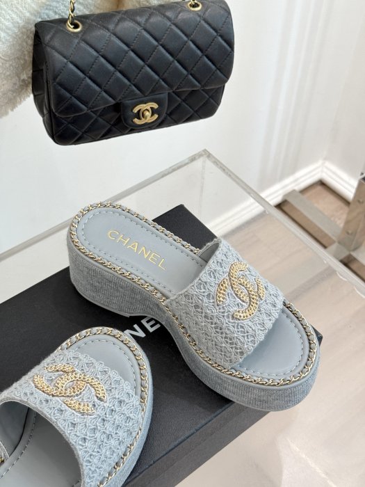 Босоножки фото 5