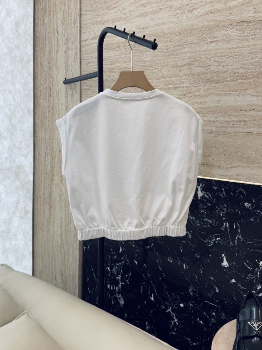 T-shirt women's фото 2