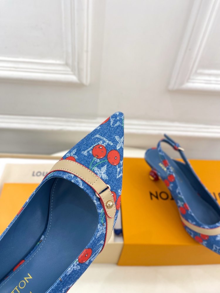 Босоножки фото 6