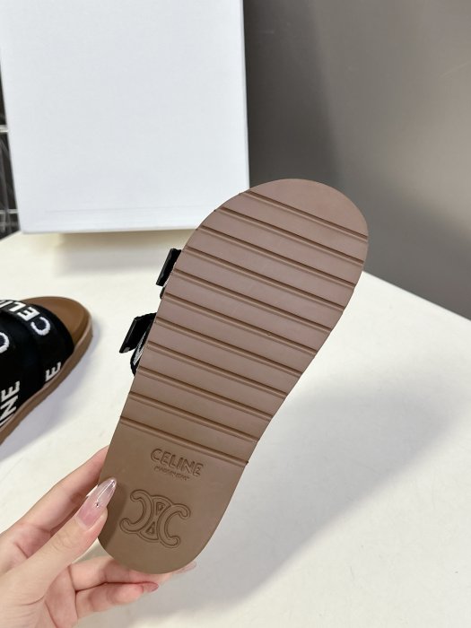 Шлепанцы женские фото 9