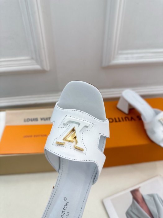 Босоножки фото 6