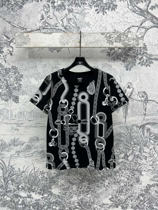 Футболка женская