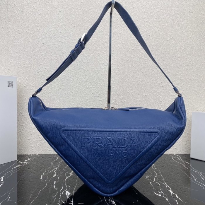 Leather triangular a bag 60 cm