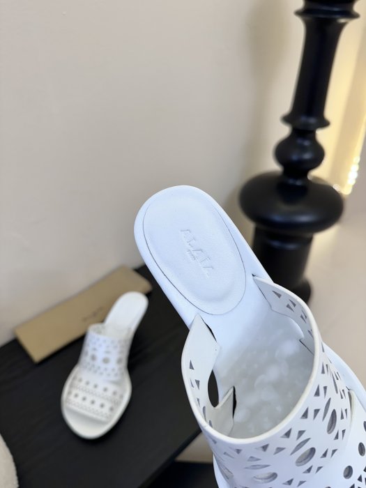 Босоножки фото 8