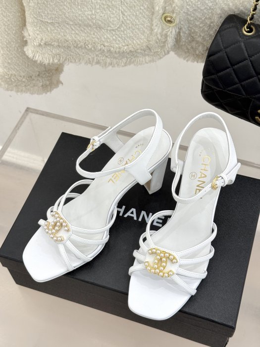 Босоножки фото 2