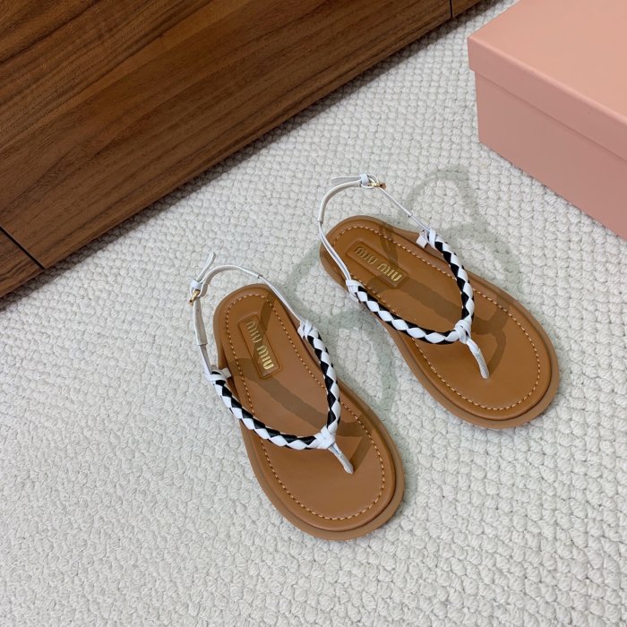 Сандалі жіночі фото 5