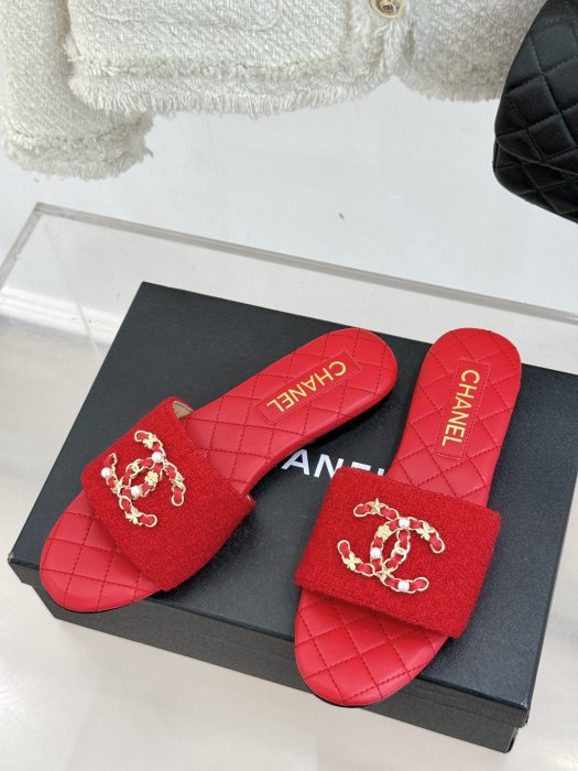 Шлепанцы женские фото 2