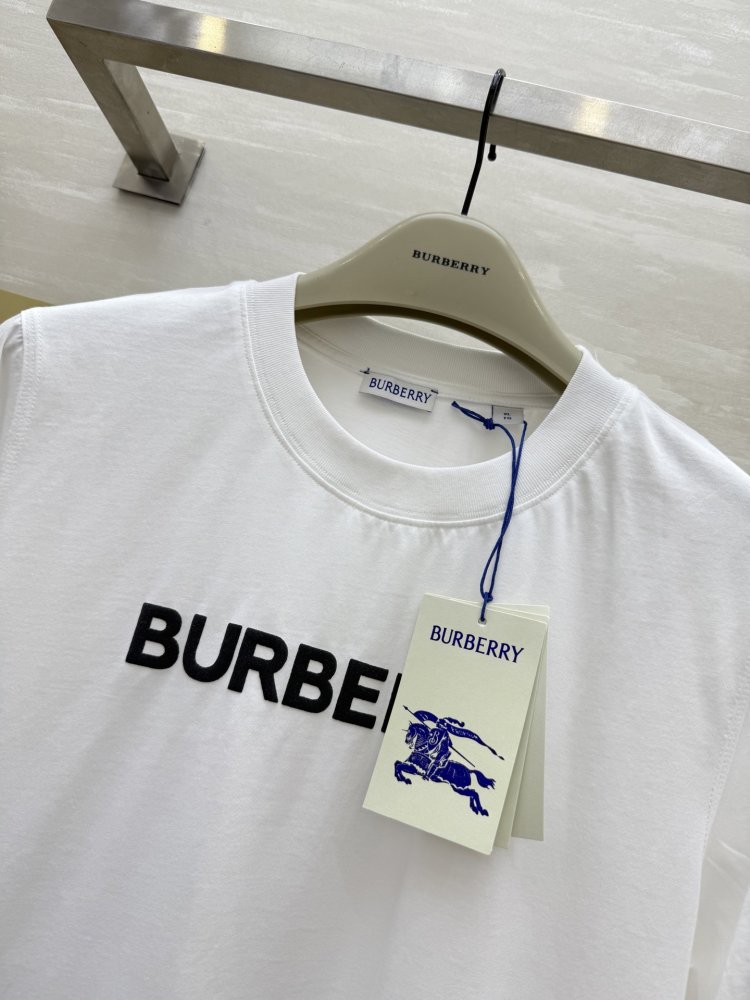 Футболка жіноча фото 5