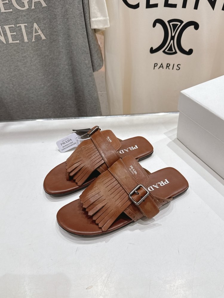 Шлепанцы женские фото 3