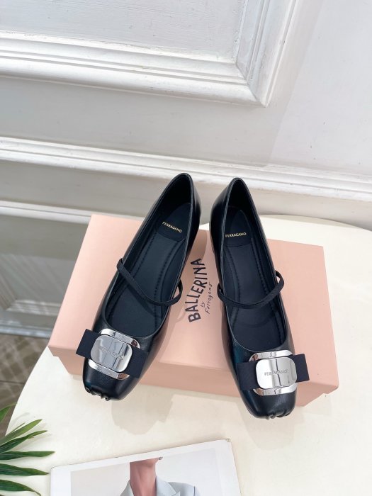 Туфлі жіночі