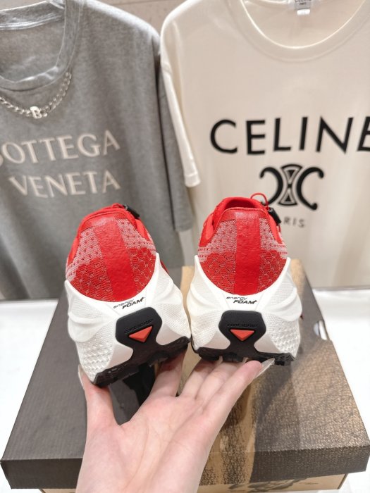 Кросівки фото 8