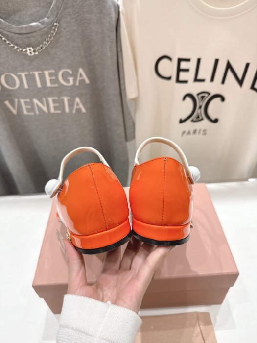 Босоножки фото 8