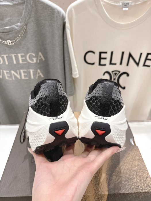 Кросівки фото 8