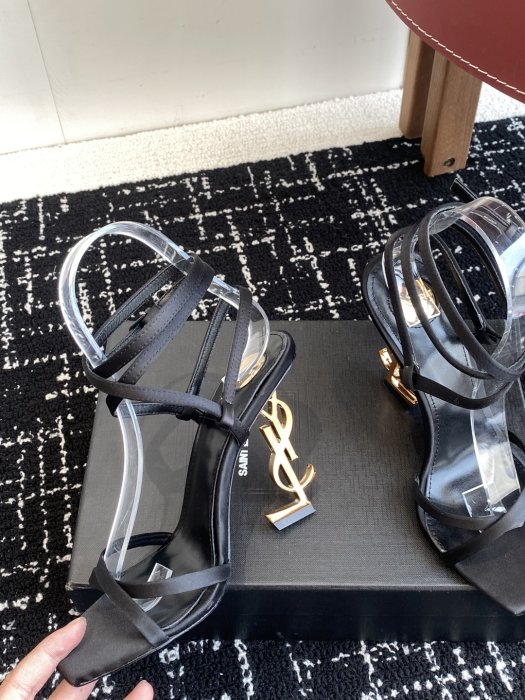 Босоножки фото 7