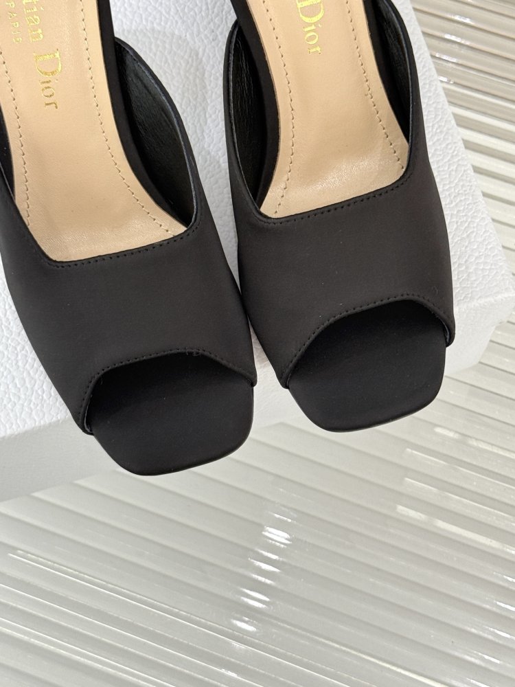 Босоніжки фото 7