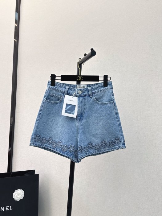 Shorts women's