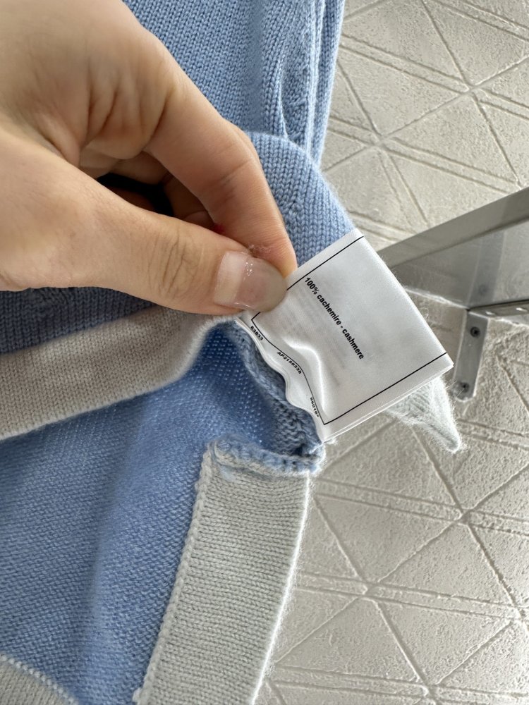 Short knitted cardigan фото 9