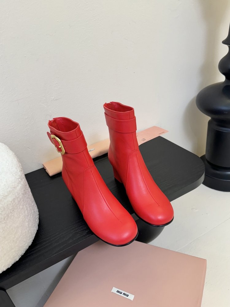 Boots women's фото 3