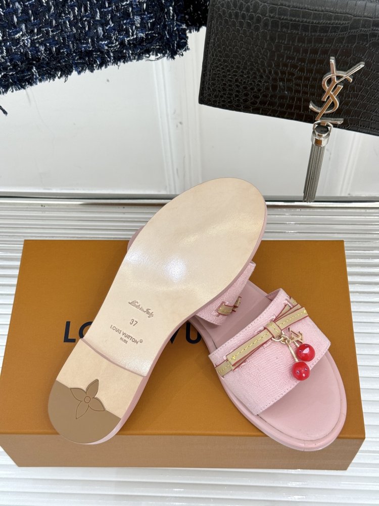 Шлепанцы женские фото 9