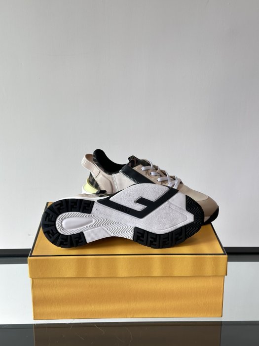 Кросівки чоловічі фото 9