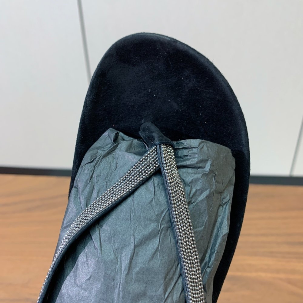 Шлепанцы женские фото 6