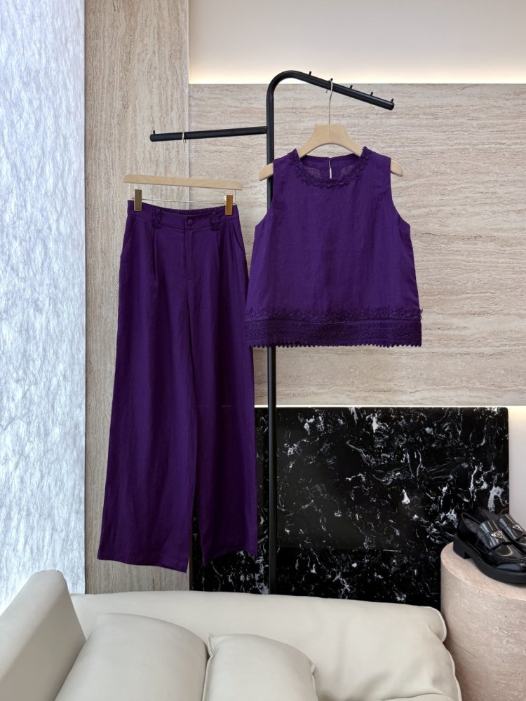 Костюм женский