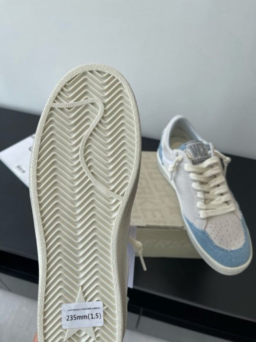 Кроссовки женские фото 5