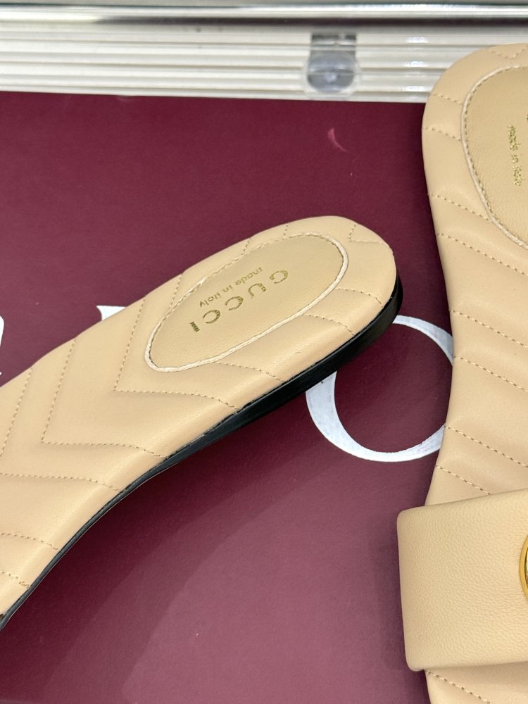 Шлепанцы женские фото 6