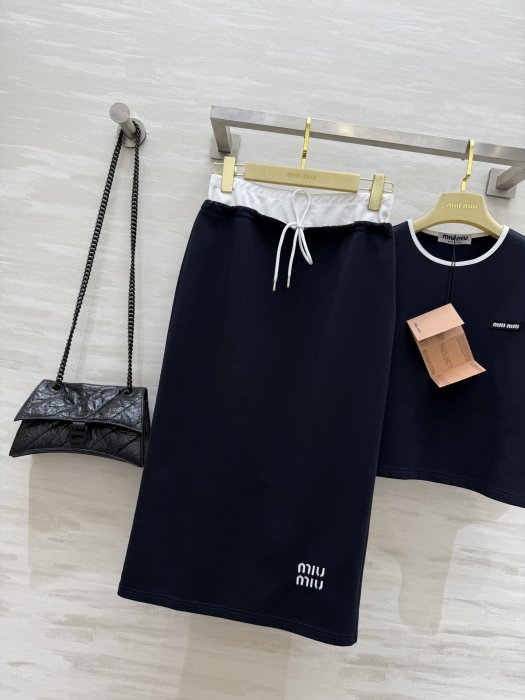 Костюм женский фото 3