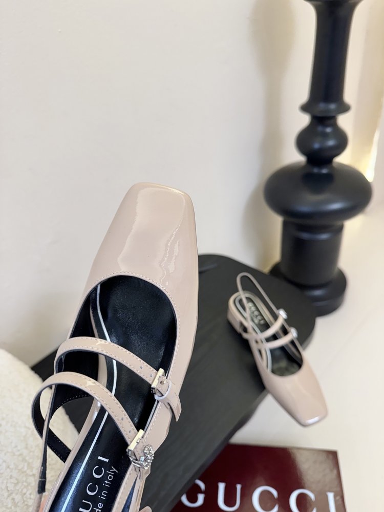 Босоніжки фото 6