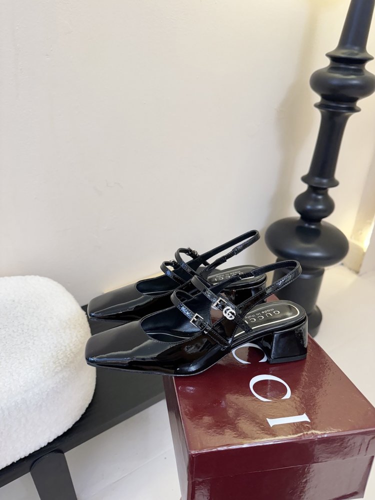 Босоніжки фото 5