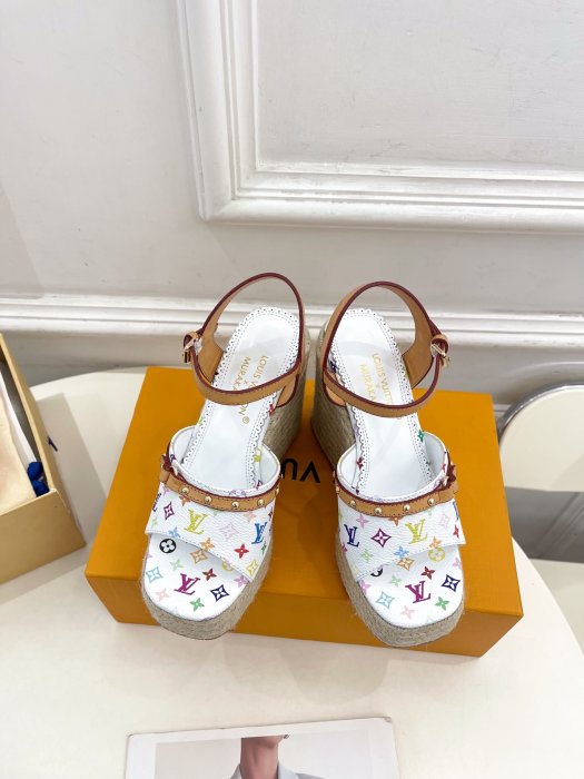 Босоножки фото 2