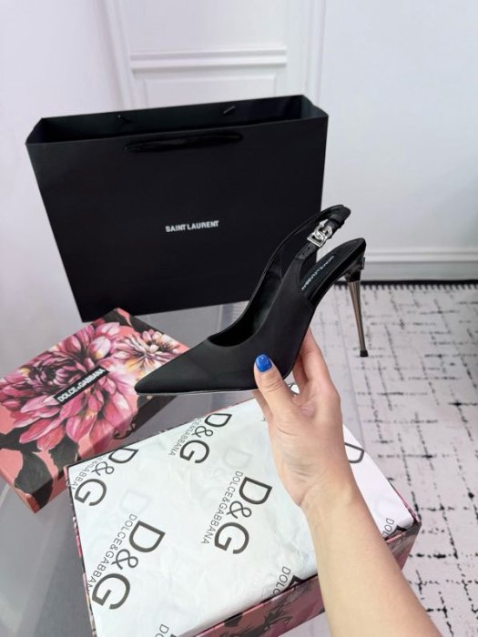 Sandals on high heel фото 3