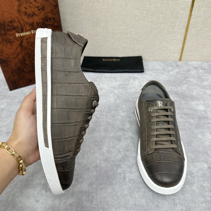 Кросівки фото 4