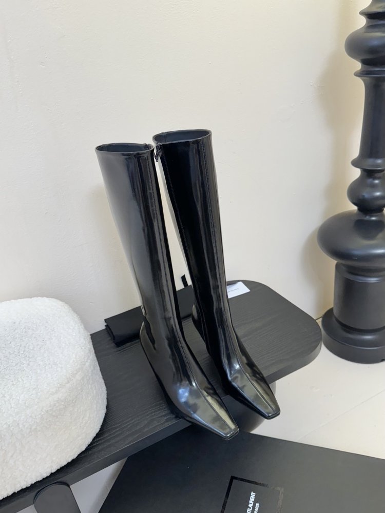 Сапоги женские