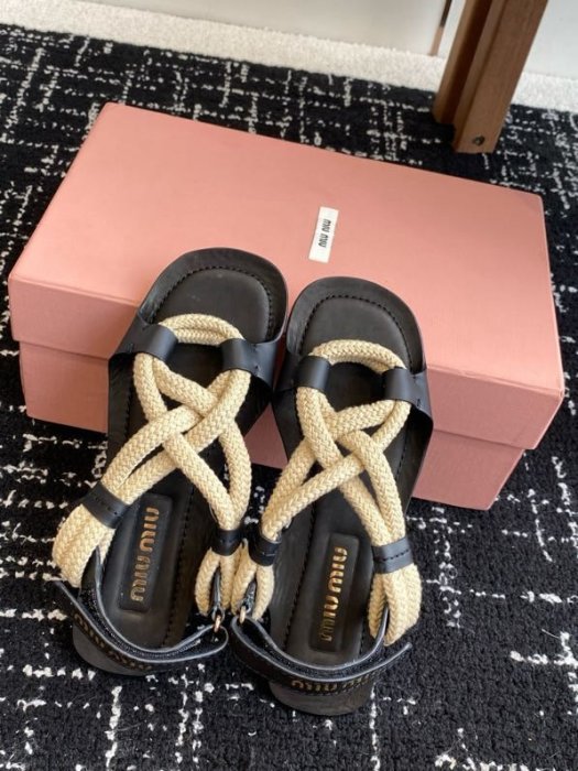 Sandals фото 8