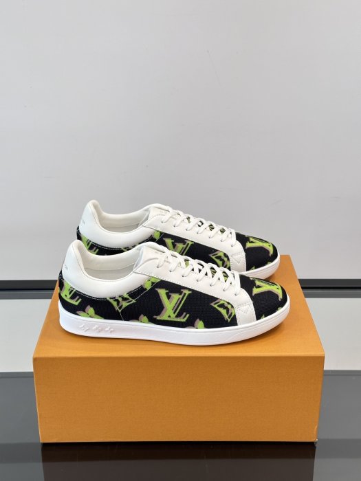 Кроссовки мужские