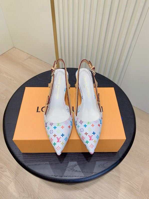 Босоножки фото 7