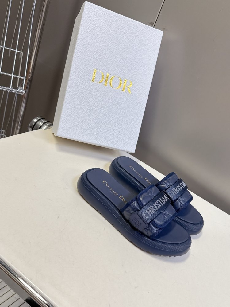 Шльопанці жіночі фото 2