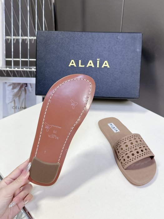 Шлепанцы женские фото 9