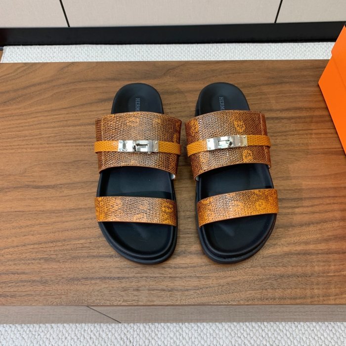 Шлепанцы женские Giulia