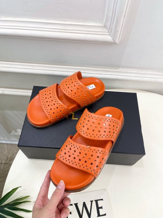 Шлепанцы женские фото 3