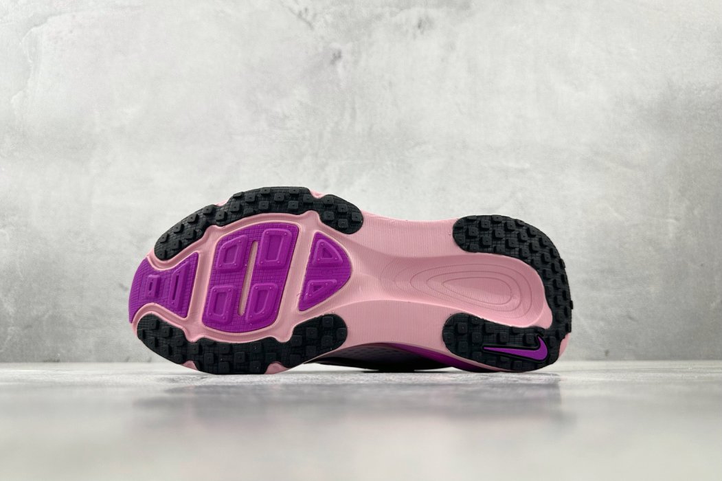 Кроссовки Nike Vomero 18 фото 4