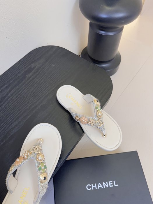 Шлепанцы фото 4