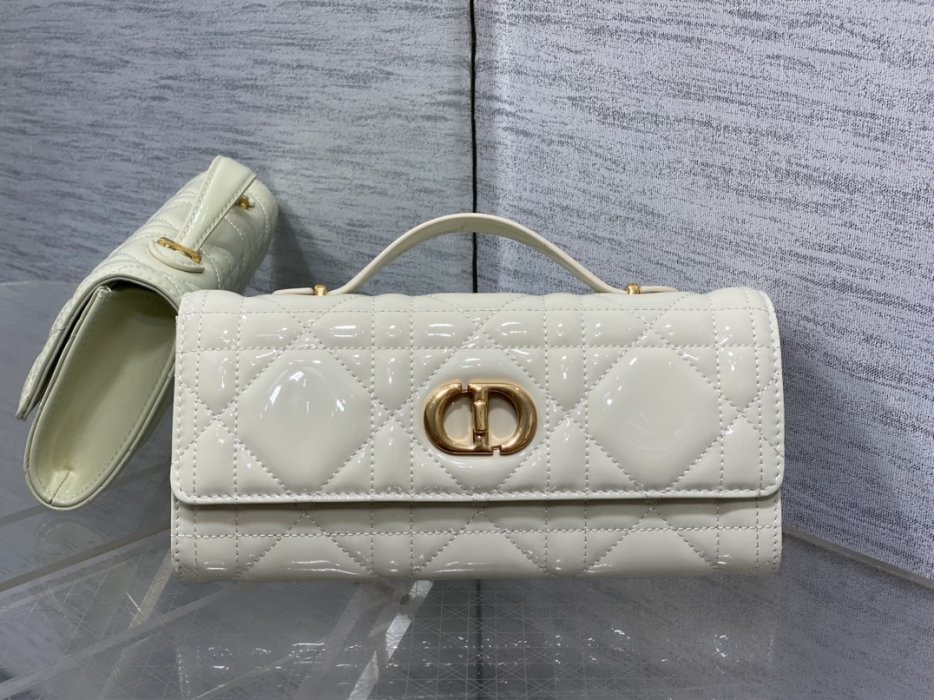 Сумка Miss Caro 24 см