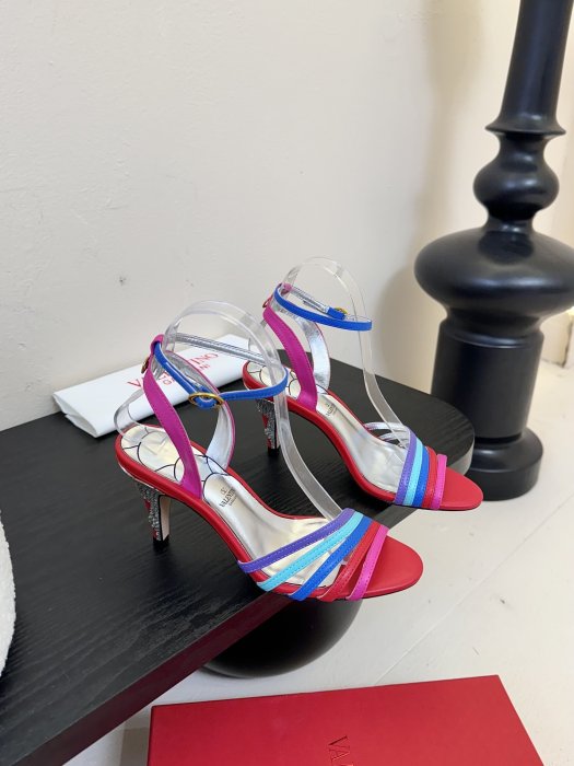 Босоножки фото 2