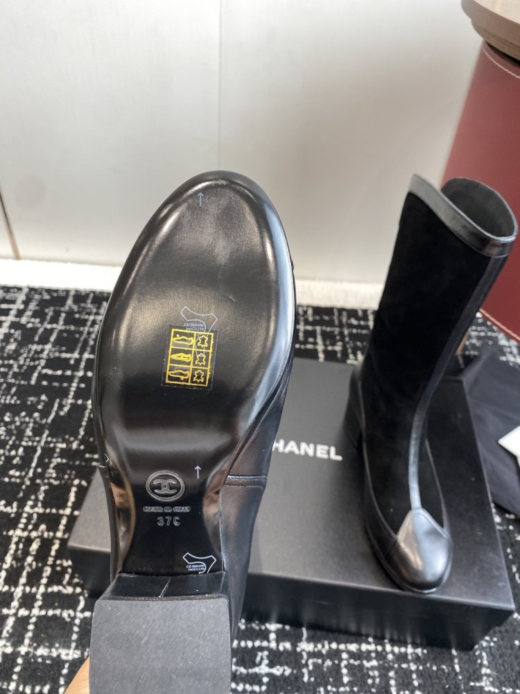 Сапоги женские фото 9