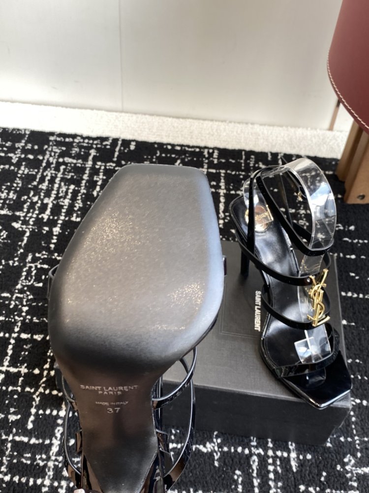 Босоножки фото 9