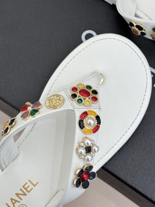 Шлепанцы фото 7